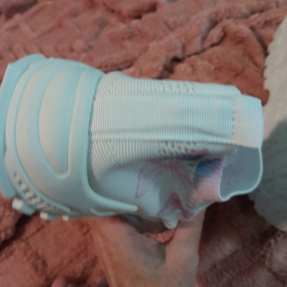 White and Pink Butterflies Sneakers - Picture 7 of 10